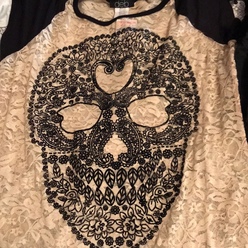 short sleeve skull shirt